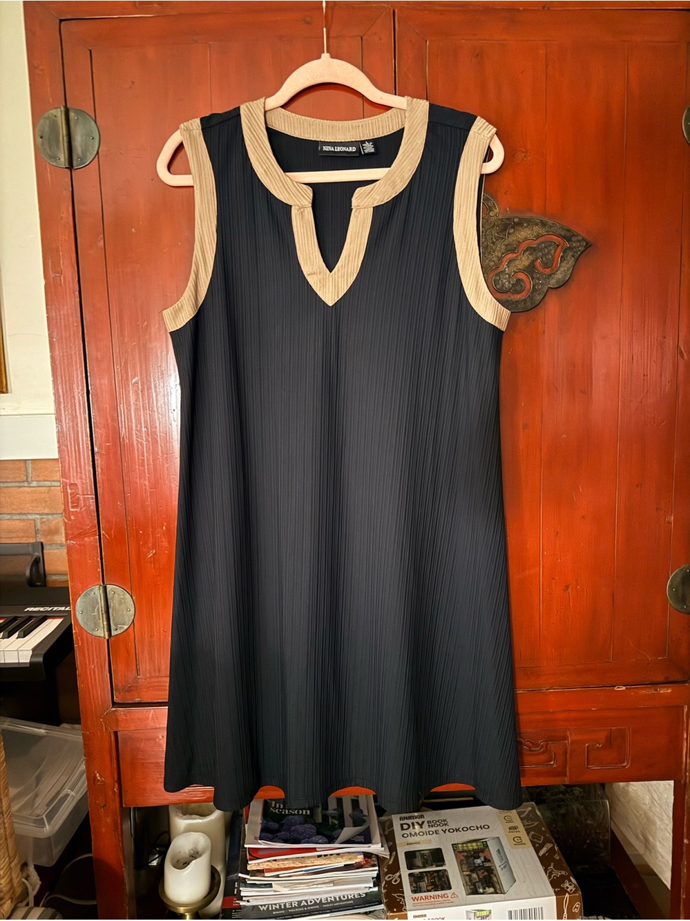 Nina Leonard Dress Black with Tan Accents Knee Length Excellent Used Condition